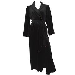 Halston 80s Black Robe Size Medium.