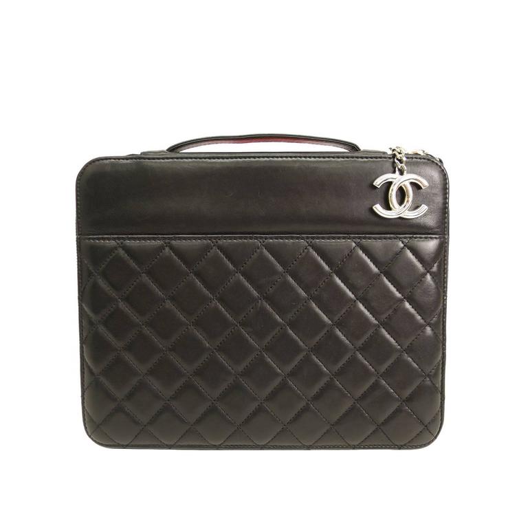 Chanel TIMELESS COMPUTER CASE Black Cloth ref.105345 - Joli Closet