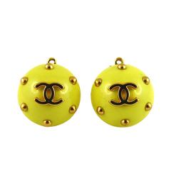 Chanel Vintage Anise Yellow Ball Style CC Logo Clip-On Earrings Cruise 1996