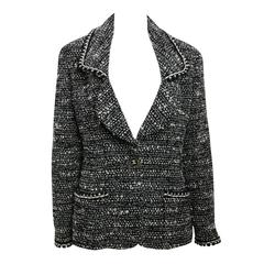 Chanel Classic Black White Wool Tweed Blazer 9