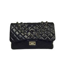 Chanel 2.55 Reissue Bag Size 226 in Black Quilted Lambskin