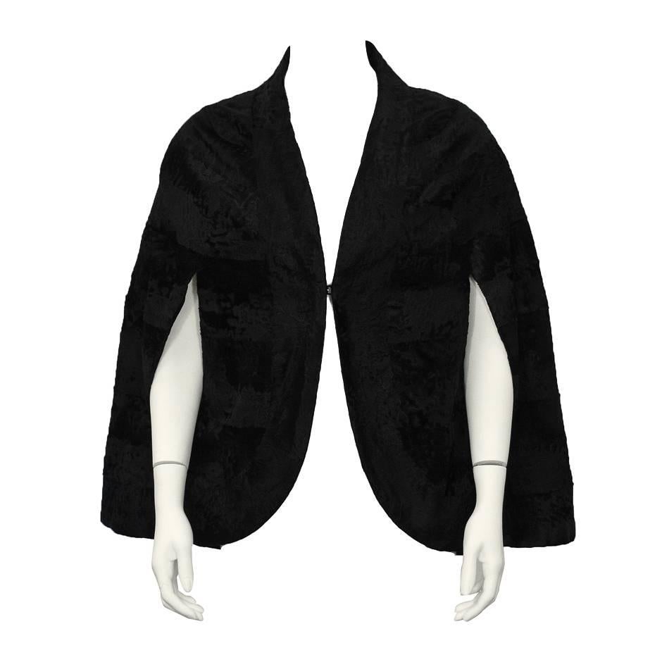 1970s Benjamin Fourrures Lausanne Black Broadtail Cape