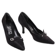 SALVATORE FERRAGAMO Black Suede GANCINO Stick Pin HEELS Pumps SHOES 8 1/2 B 9