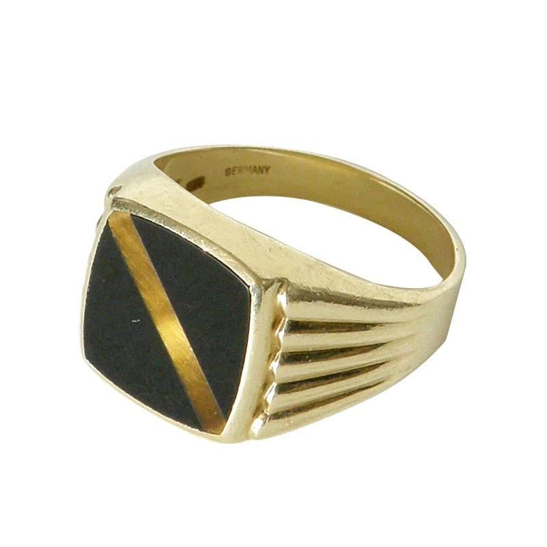 14K Gold Signet Style Ring