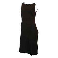 Chanel Schwarzes spitz zulaufendes Kleid aus Wolle mit genähtem, tailliertem Design und Schleppe - 42 - 1999