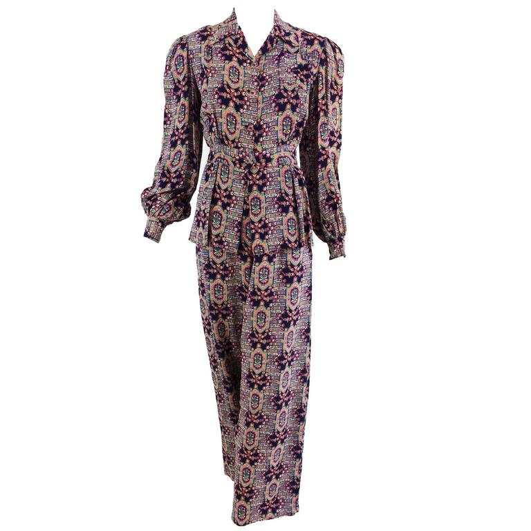 1940s printed rayon lounge/at home pajama top and trouser set For Sale ...