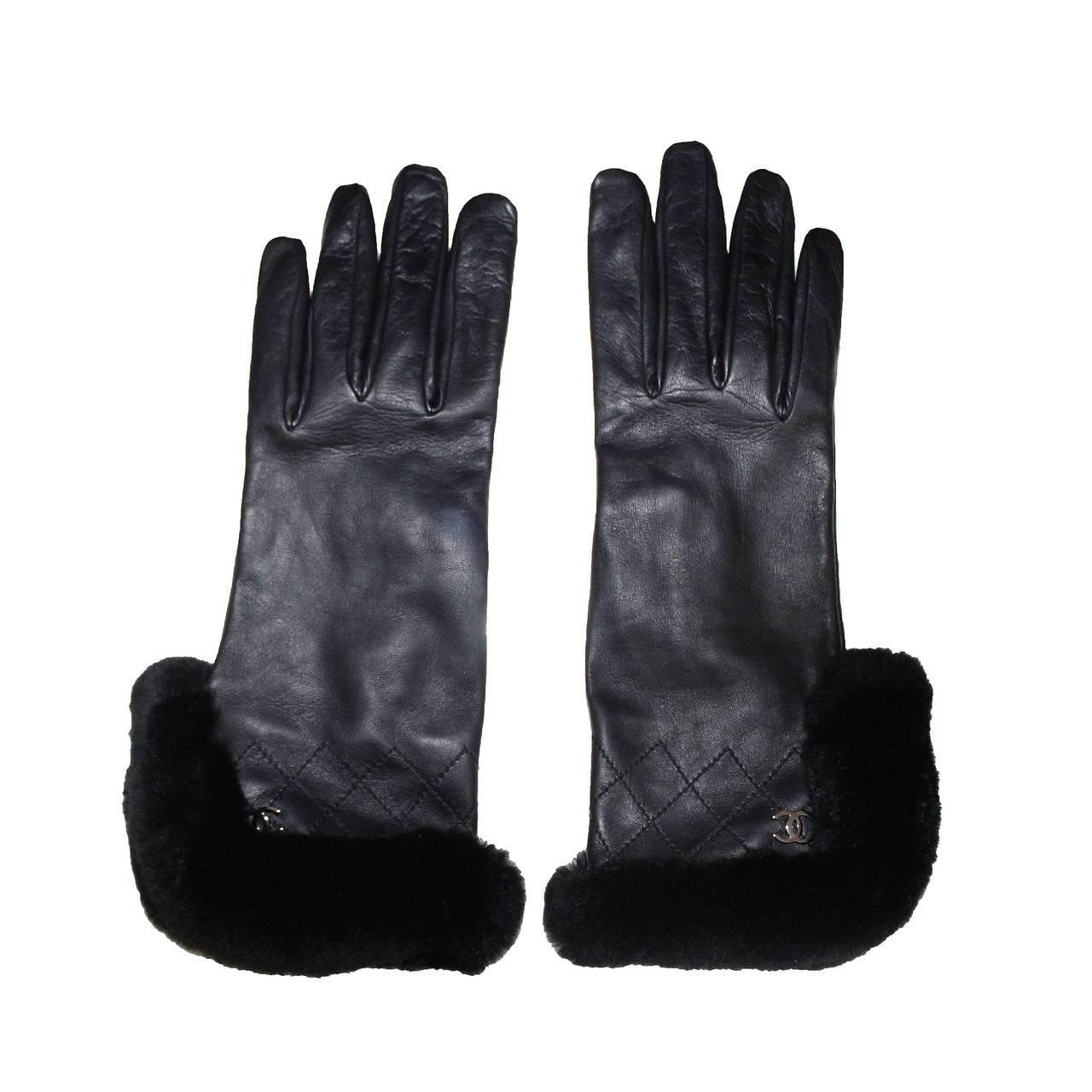 Chanel New/unworn Lambskin Leather and Rabbit Fur Gloves