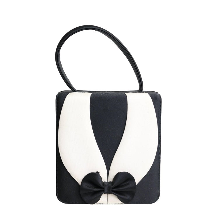 Triomphe/Lambskin Flap Phone Pouch – Keeks Designer Handbags