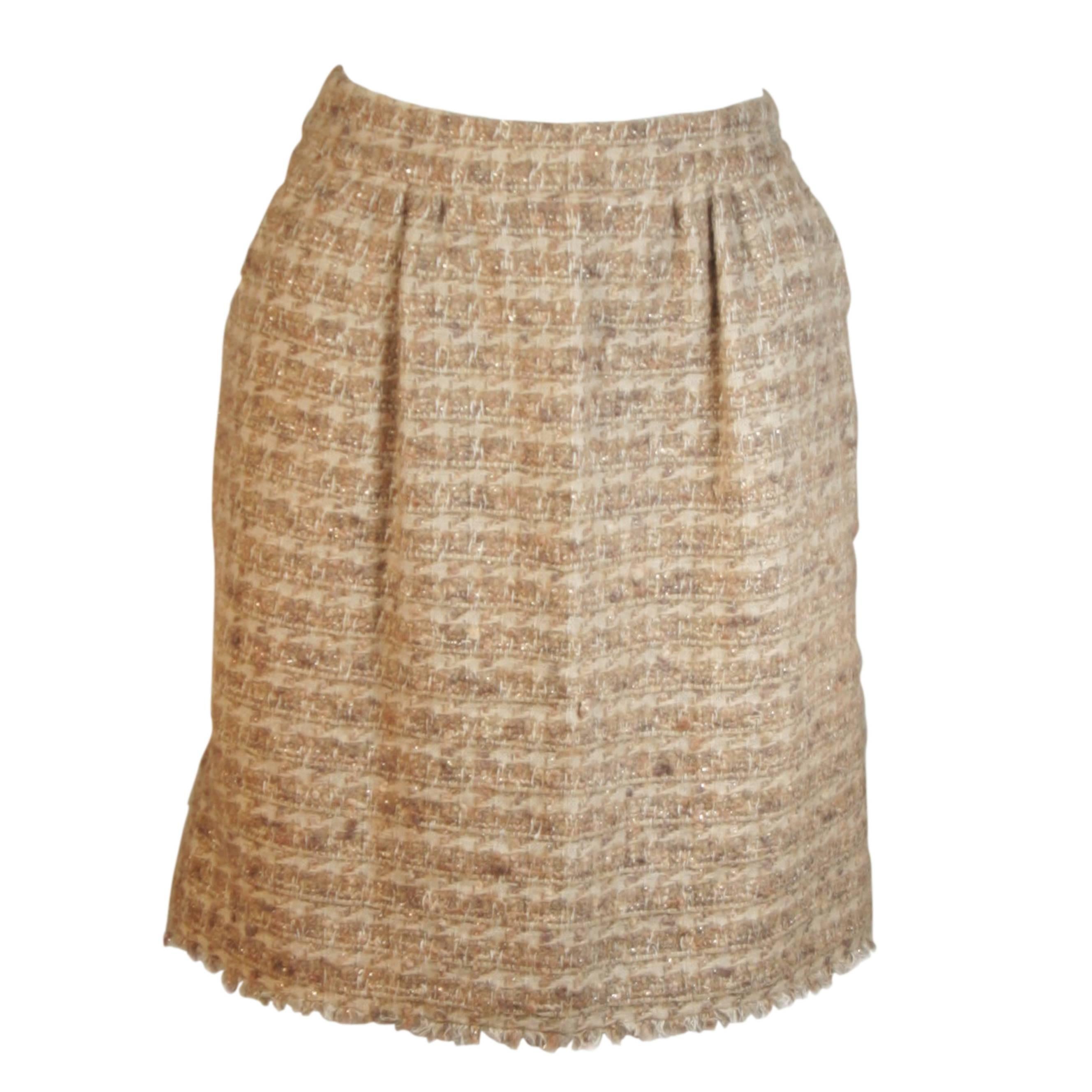CHANEL Nude Tweed Knee Length Skirt with Brown Metallic Detail Size 6-8