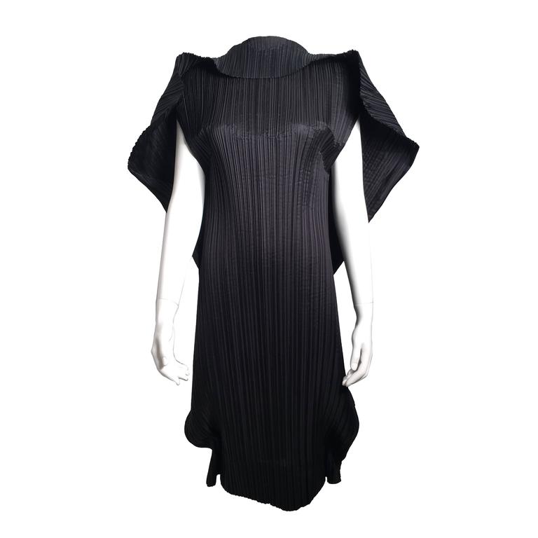 Issey Miyake White Label Black Pleated Dress For Sale at 1stDibs ...