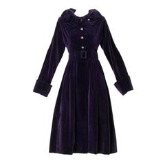 Superbe manteau vintage des années 1940 en velours violet avec boutons en verre + ceinture assortie