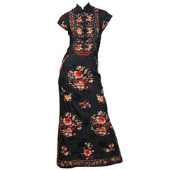 Backless Hand Embroidered Chinese Dress with Victorian Lace