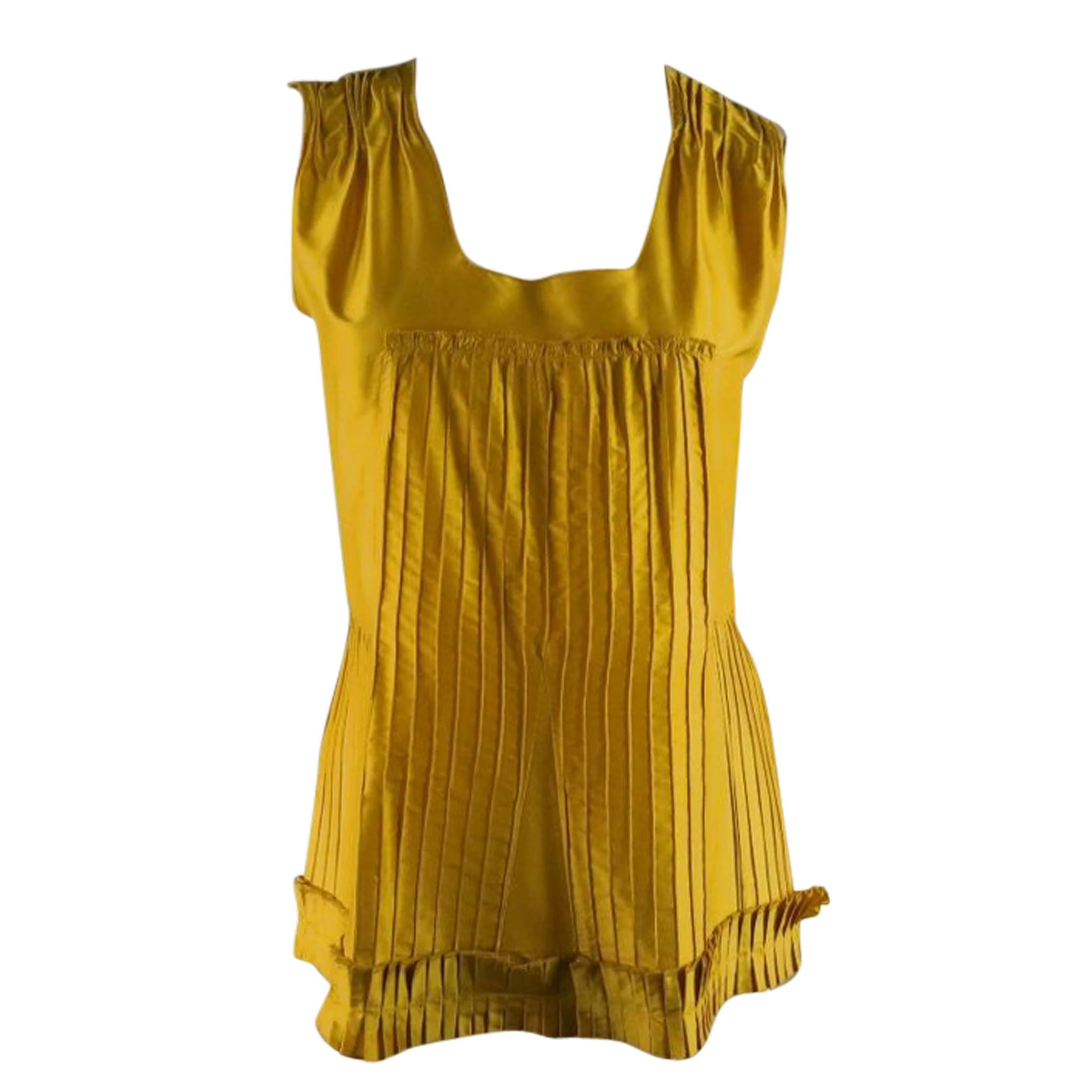 OSCAR DE LA RENTA Size 6 Yellow Silk Pleated Sleevless Dress Top