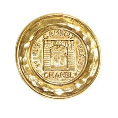 1980s Chanel 31 Rue Cambon Gold Medallion Brooch