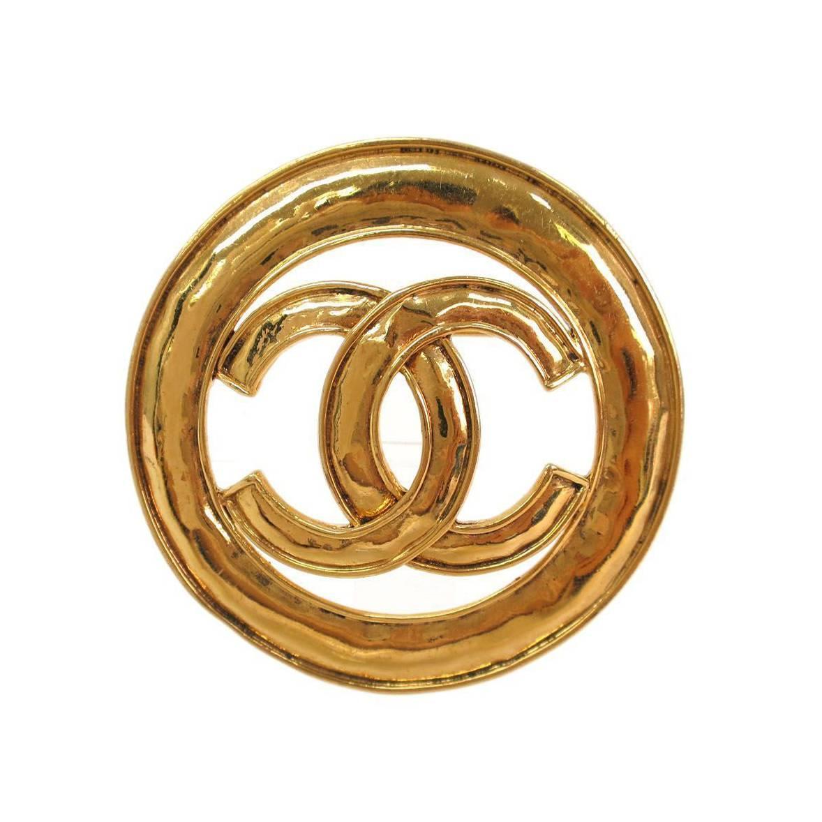 Chanel Vintage Gold Tone Metal CC Pin Brooch at 1stdibs