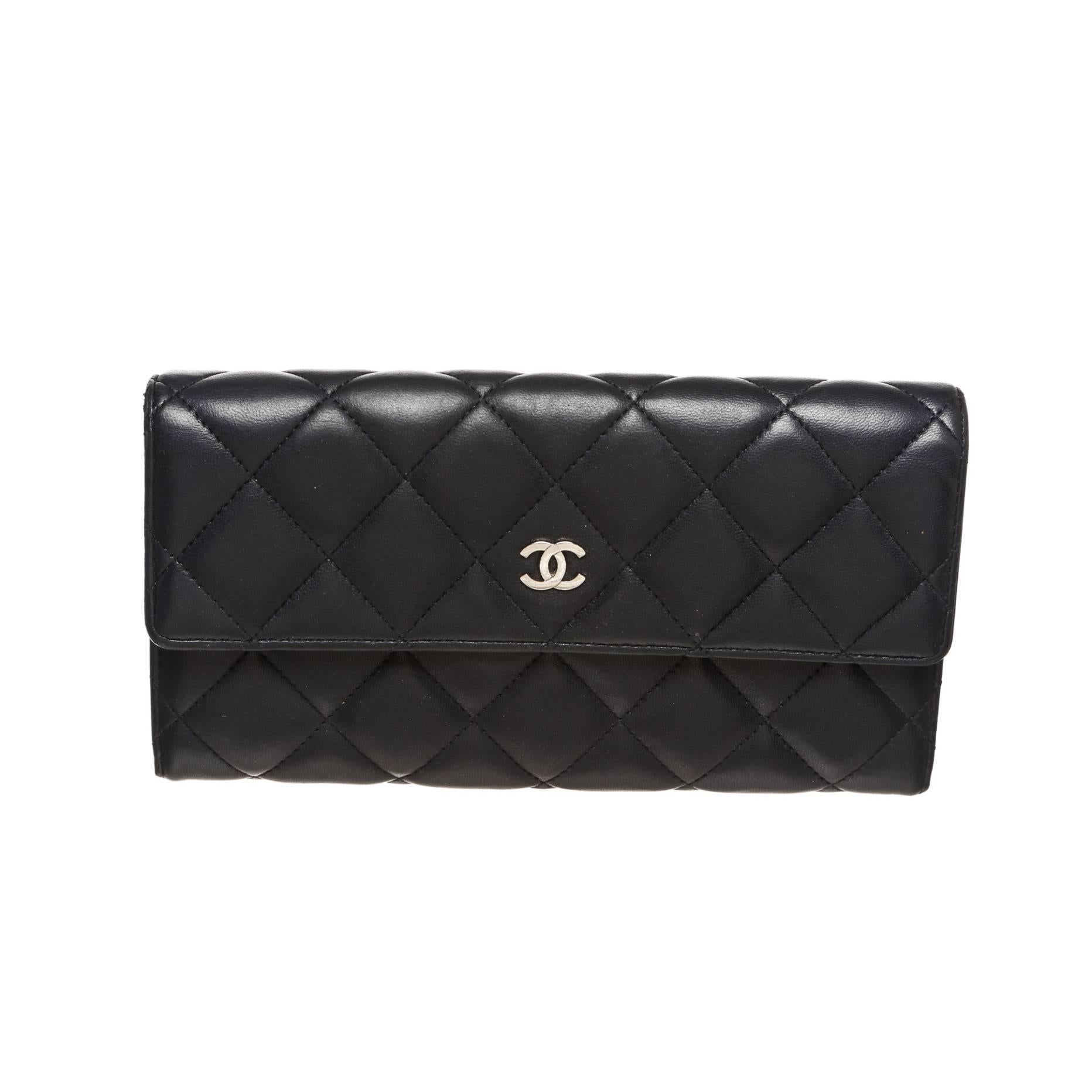 Chanel Navy Quilted Lambskin Trifold Snap Wallet For Sale