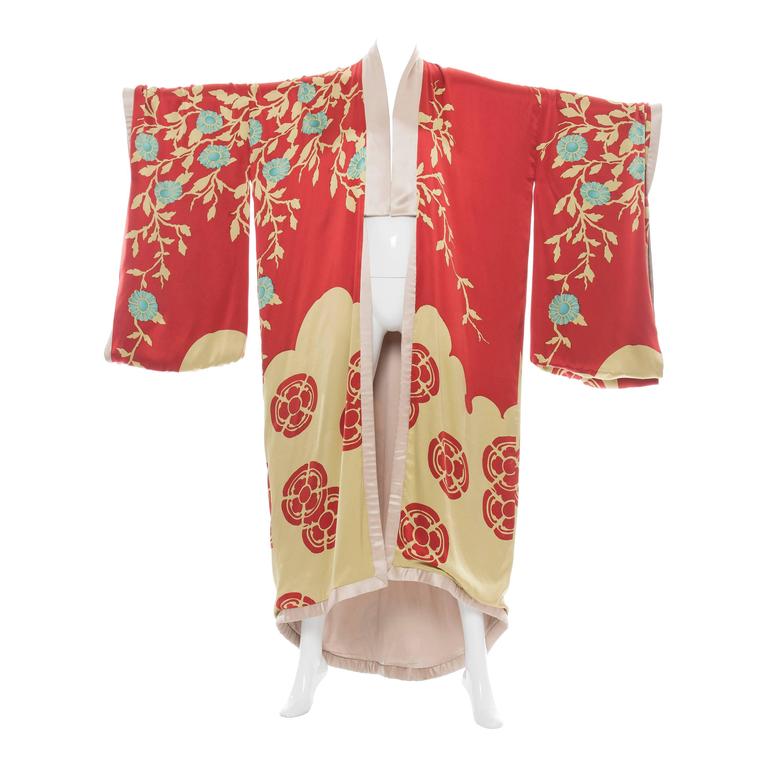 Tom Ford for Gucci Men's Silk Kimono, Spring - Summer 2003 at 1stDibs |  gucci kimono men's, men's silk kimono, gucci robe mens