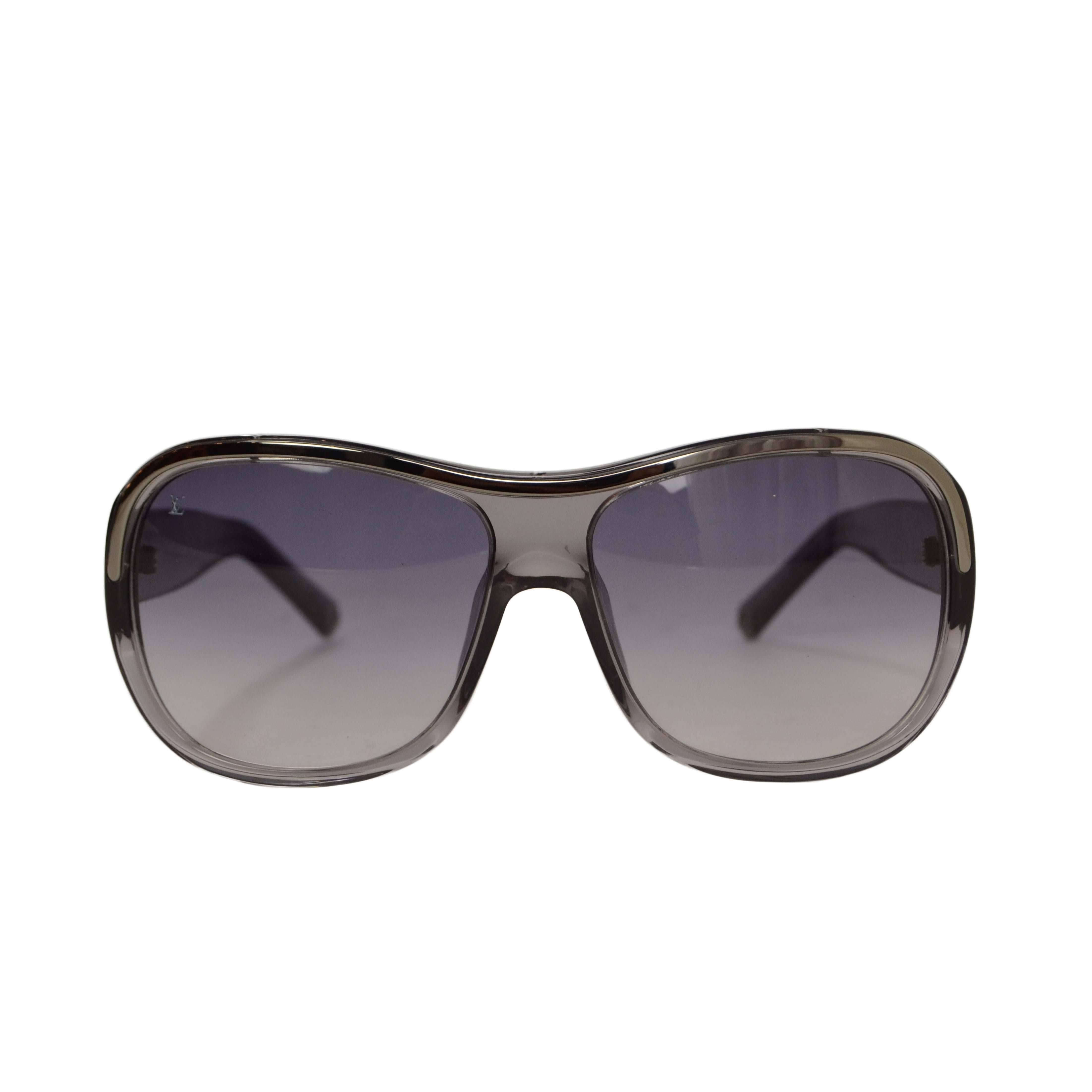 Louis Vuitton Grey Aviator Sunglasses