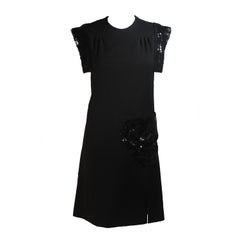 CARVEN COUTURE PARIS Años 60 Vestido negro de lentejuelas con hombros estructurados Talla 2