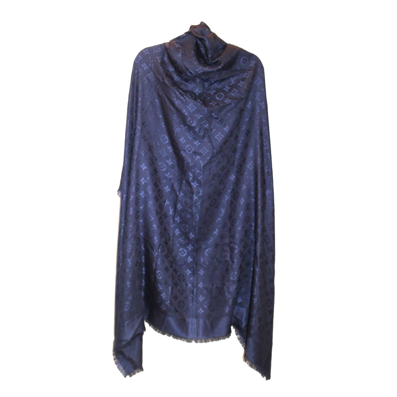 Louis Vuitton Navy Blue Wool Silk Shawl Scarf