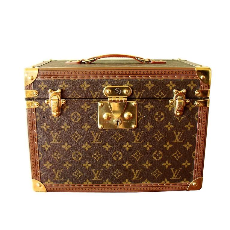 Louis Vuitton Boite Pharmacie Beauty Case Vanity Travel Bag Monogram  Vintage at 1stDibs