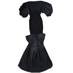 VICTOR COSTA 1980's - 1990's Black Gown with Puff Sleeve Bow Size 12-14 