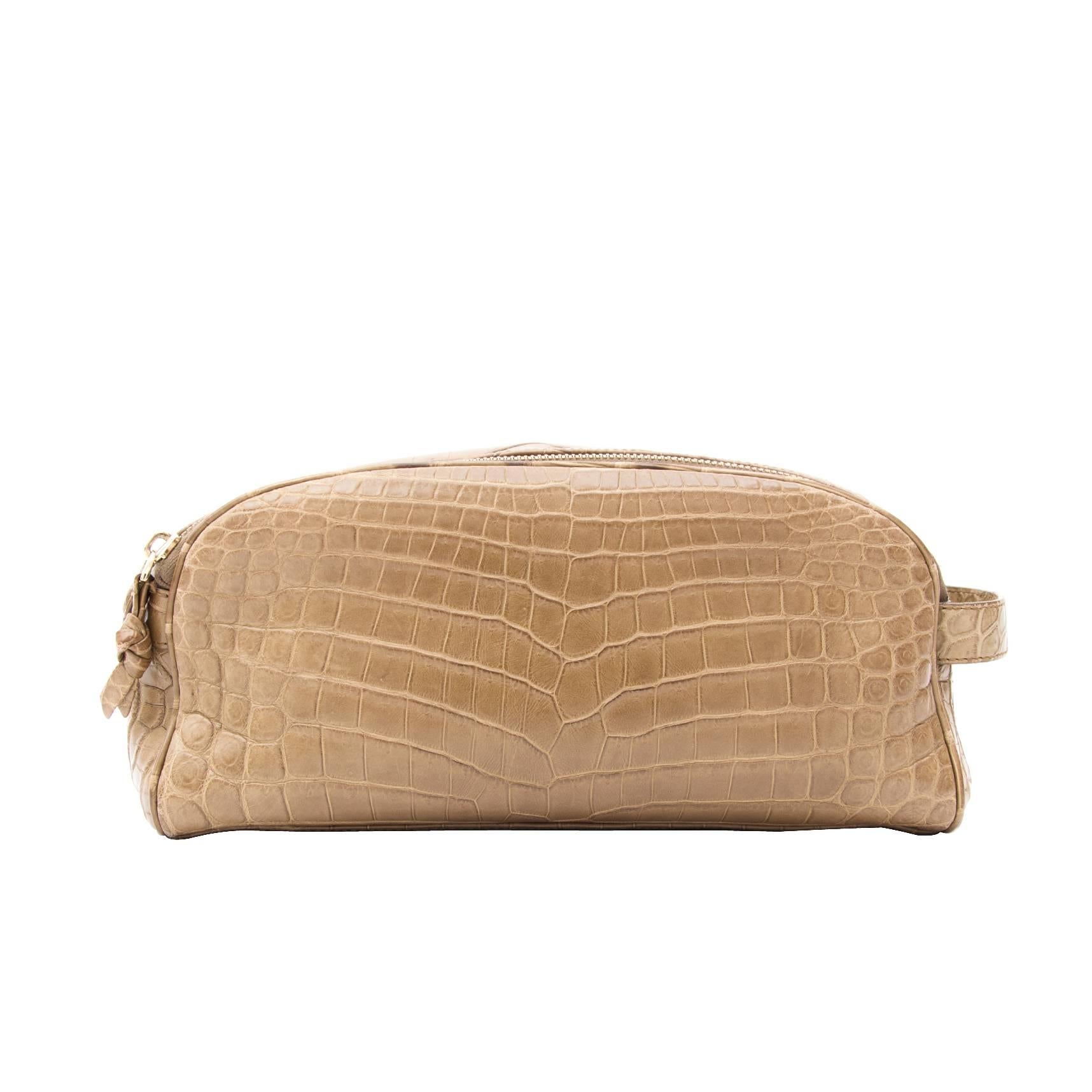 Bottega Croco Toiletry Case For Sale at 1stDibs toiletry