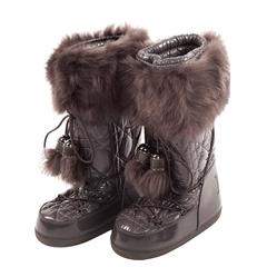 Vintage Dior Quilted snow boots with fur pompoms, Sz 10