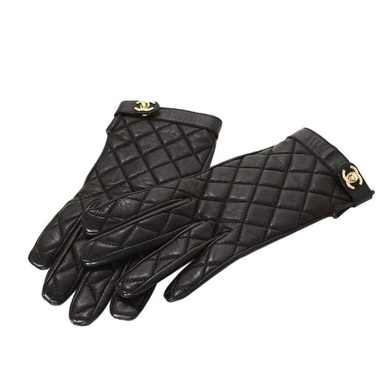 Chanel Black Quilted Lambskin Gloves sz 8