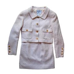 Chanel vintage jacket skirt suit size 40 93P pale pink logo buttons
