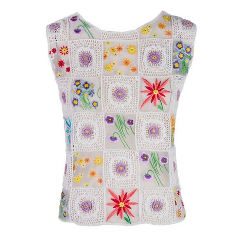Moschino Cheap & Chic White with Floral Pattern Sleeveless Crochet Top Blouse For Sale