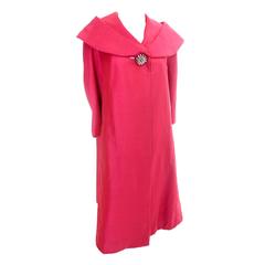 rosa Abendmantel aus den 1950er Jahren von Bullocks Westwood Weyburn Room