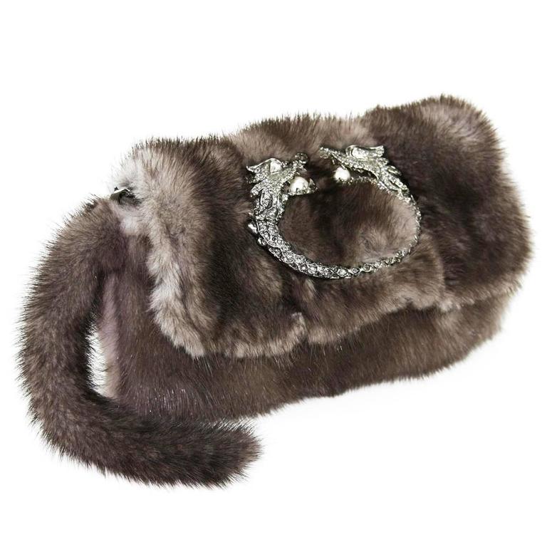 Gucci Tom Ford Fw 2004 Dragon Pearl Jeweled Mink Fur Purse Clutch Gucci Tom Ford Fw 2004 Dragon Pearl Jeweled Mink Fur Purse Clutch For