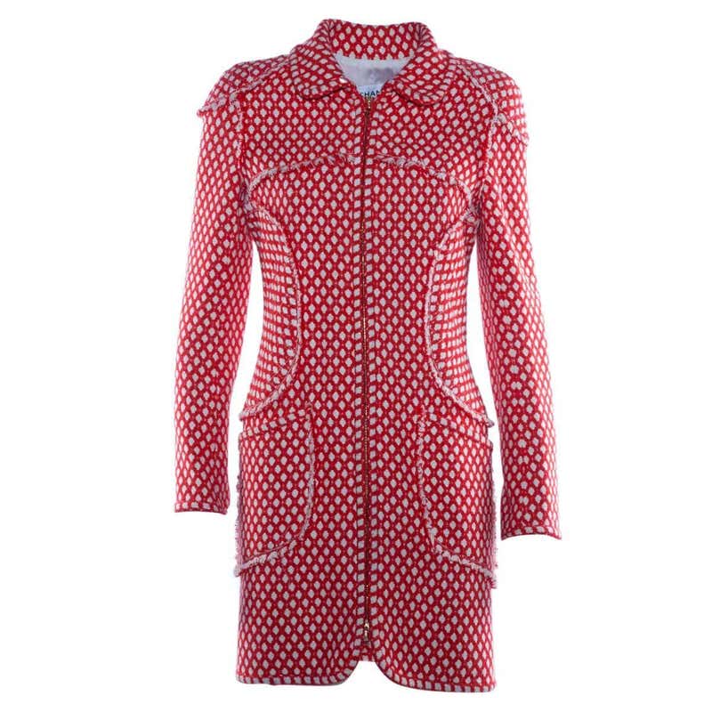 Chanel Robe - 7 For Sale on 1stDibs | chanel bath robe, chanel robes ...