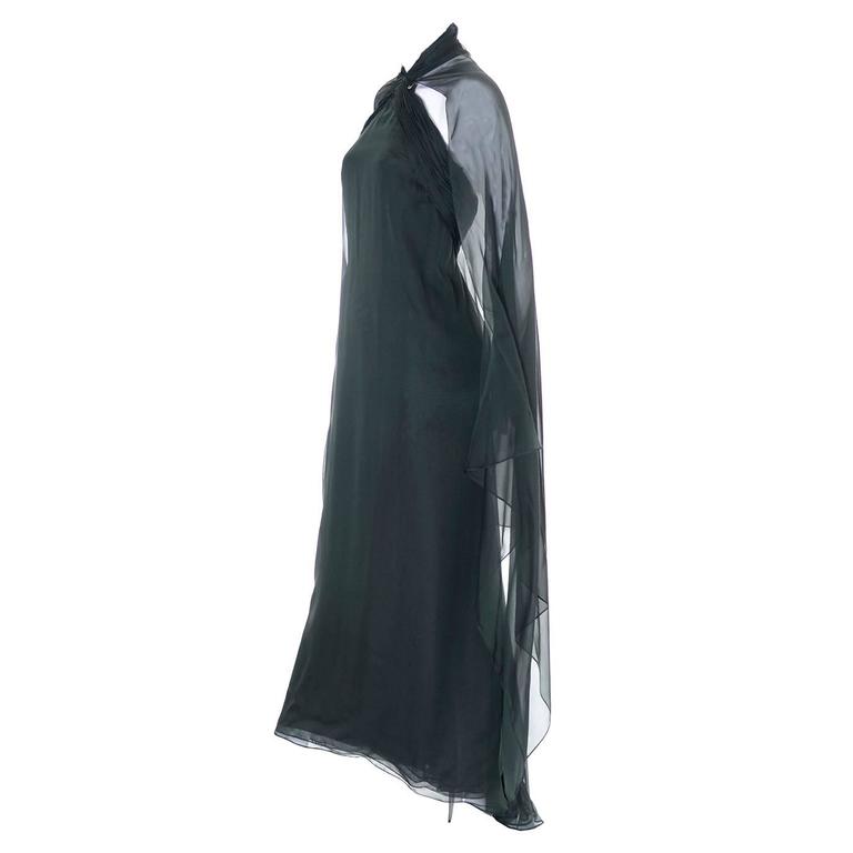 1990s Vintage Oscar de la Renta Dress Evening Gown in Green Silk Chiffon 1