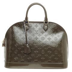 Louis Vuitton Alma MM Vernis Handbag in Green Patent Leather ref.862292 -  Joli Closet