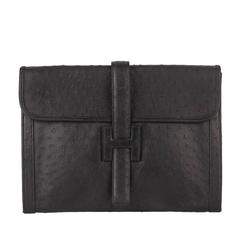 1980s Hermes Black Ostrich Leather Vintage Jige GM Clutch