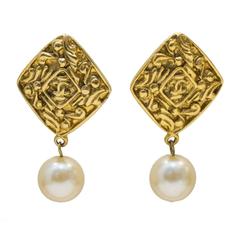 1980's Chanel Diamond Shaped Pearl Drop Earrings 6