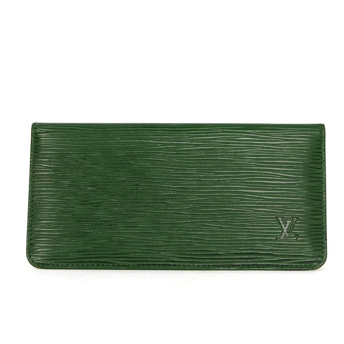 Louis Vuitton Vintage '90 Green Epi Checkbook Holder