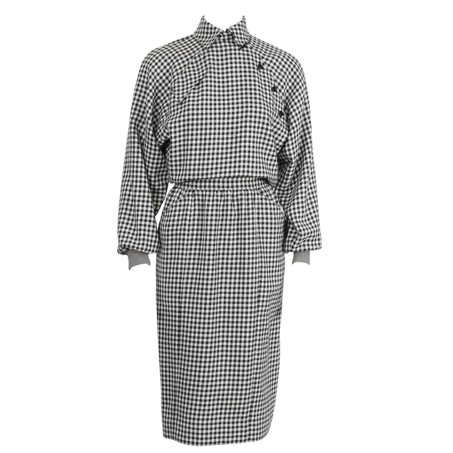 1980's Ungaro Black and White Houndstooth Wool Dress For Sale
