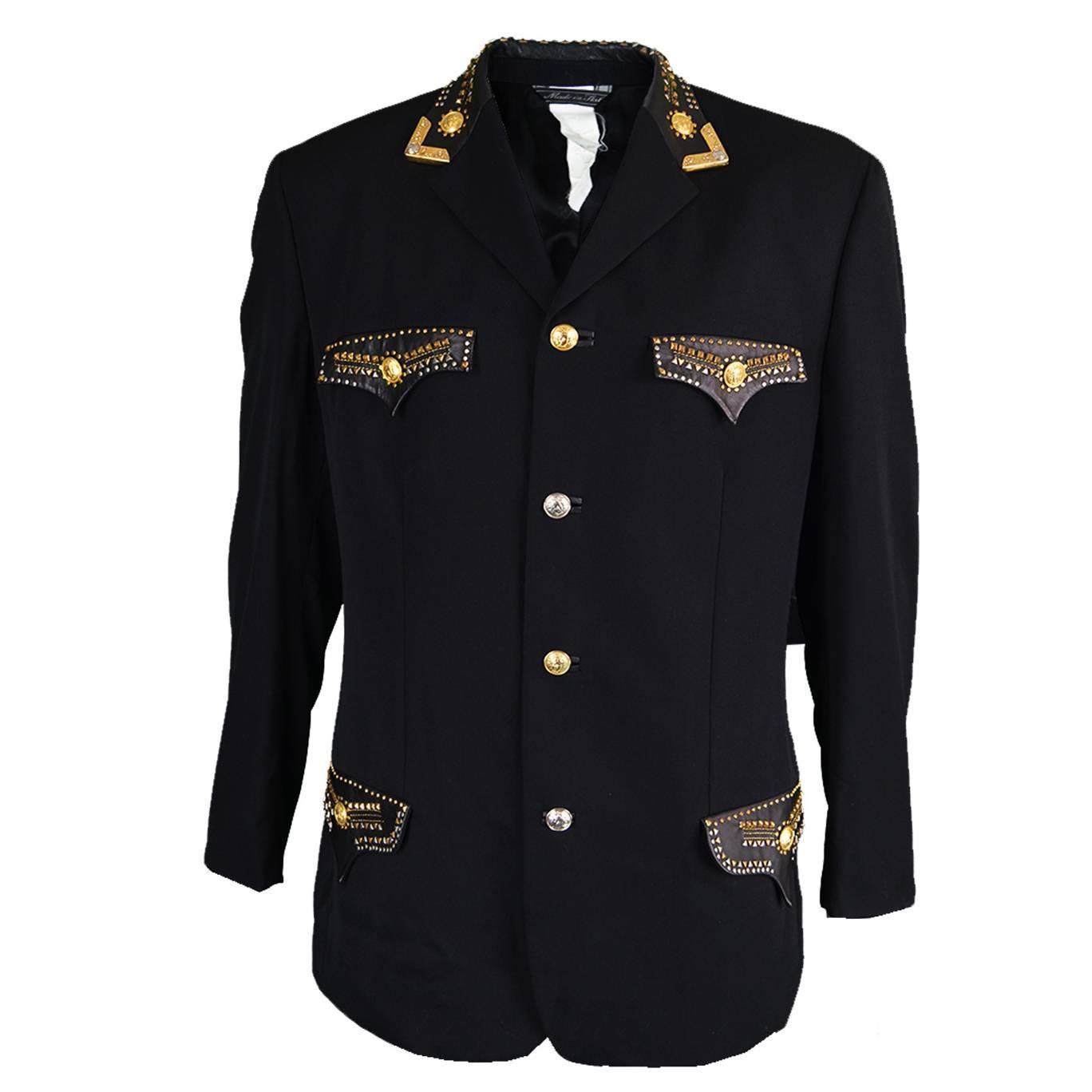 Versace Men’s Established in , Versace is an iconic designer brand noted for its effortless flamboyance and flair. Currently headed by Donatella Versace, the Versace men’s collection features an excellent selection of clothing, shoes and accessories, all fine-tailored with bold, masculine designs and exceptional raw materials.