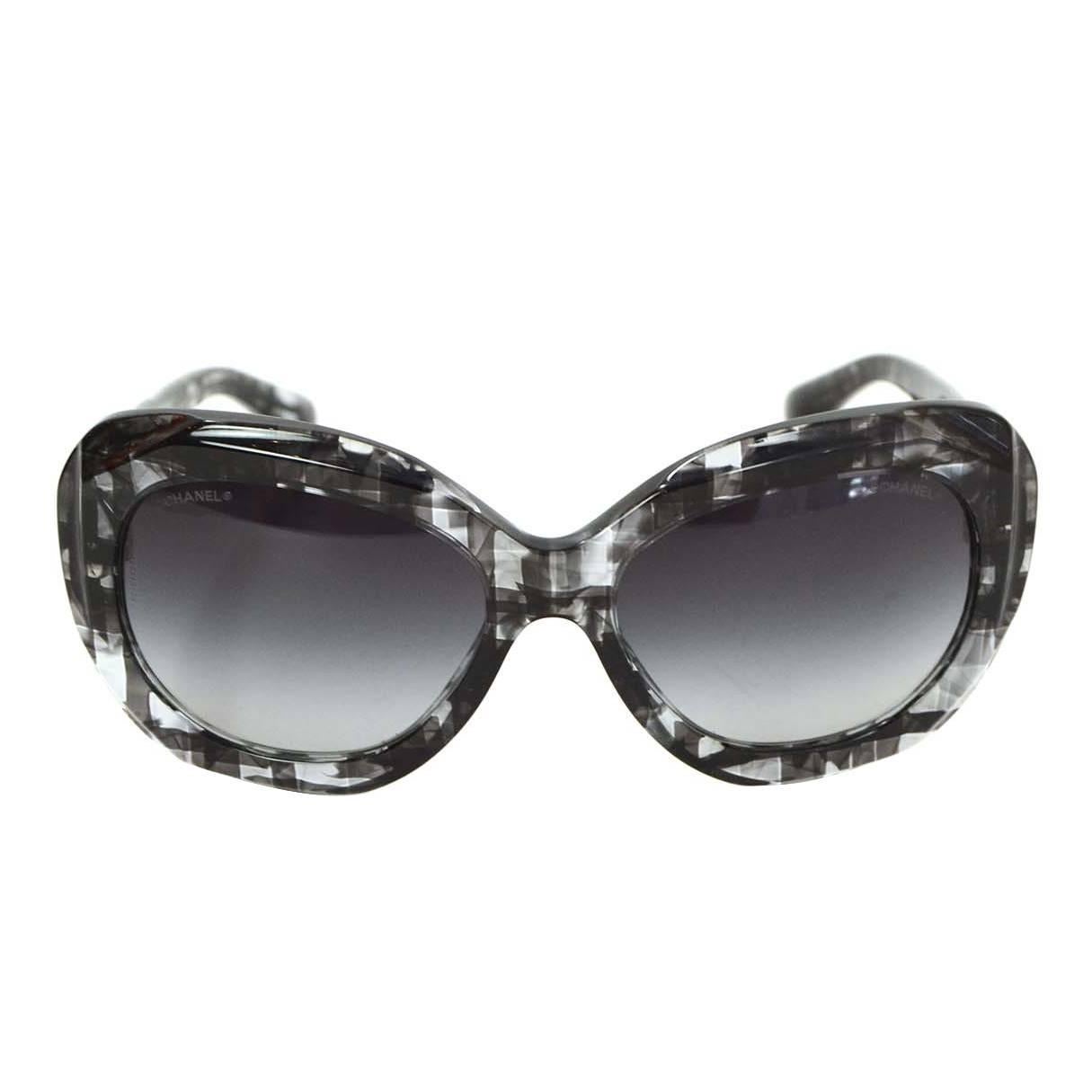 Chanel Clear and Black Plaid Print Resin Sunglasses For Sale at 1stDibs