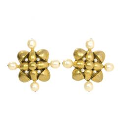 Chanel Bronze & Pearl Cluster Clip On Earrings 7
