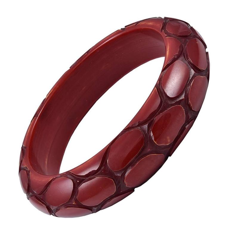 Gorgeous Alligator Design Carved Bakelite Bangle For Sale