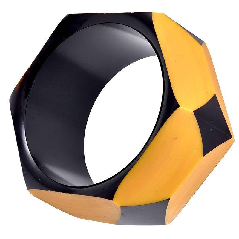 Geometric Bakelite Bangle Bracelet For Sale