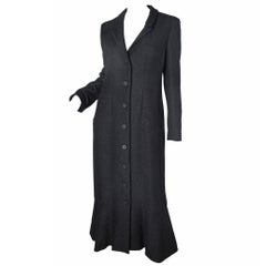 Chanel - Robe manteau avec ourlet à volants 