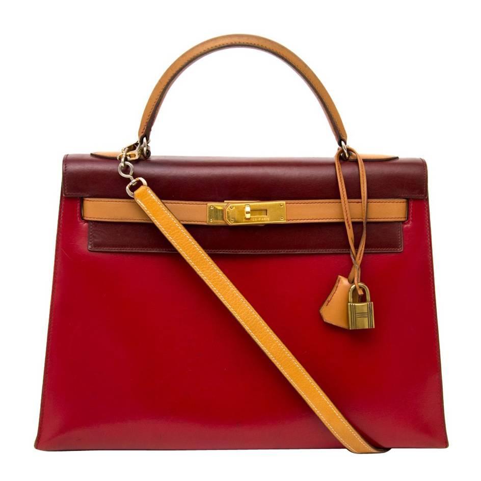 Hermès Kelly 32 Tri Color Box Calf Sellier Vermillion Red, Rouge H & Gold GHW  For Sale