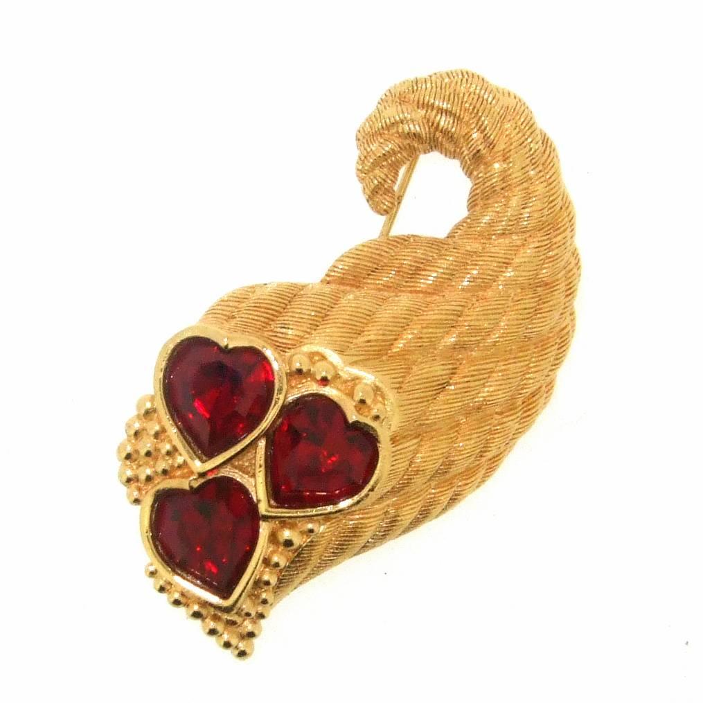 Vintage Christian Dior Hearts Gold brooch For Sale