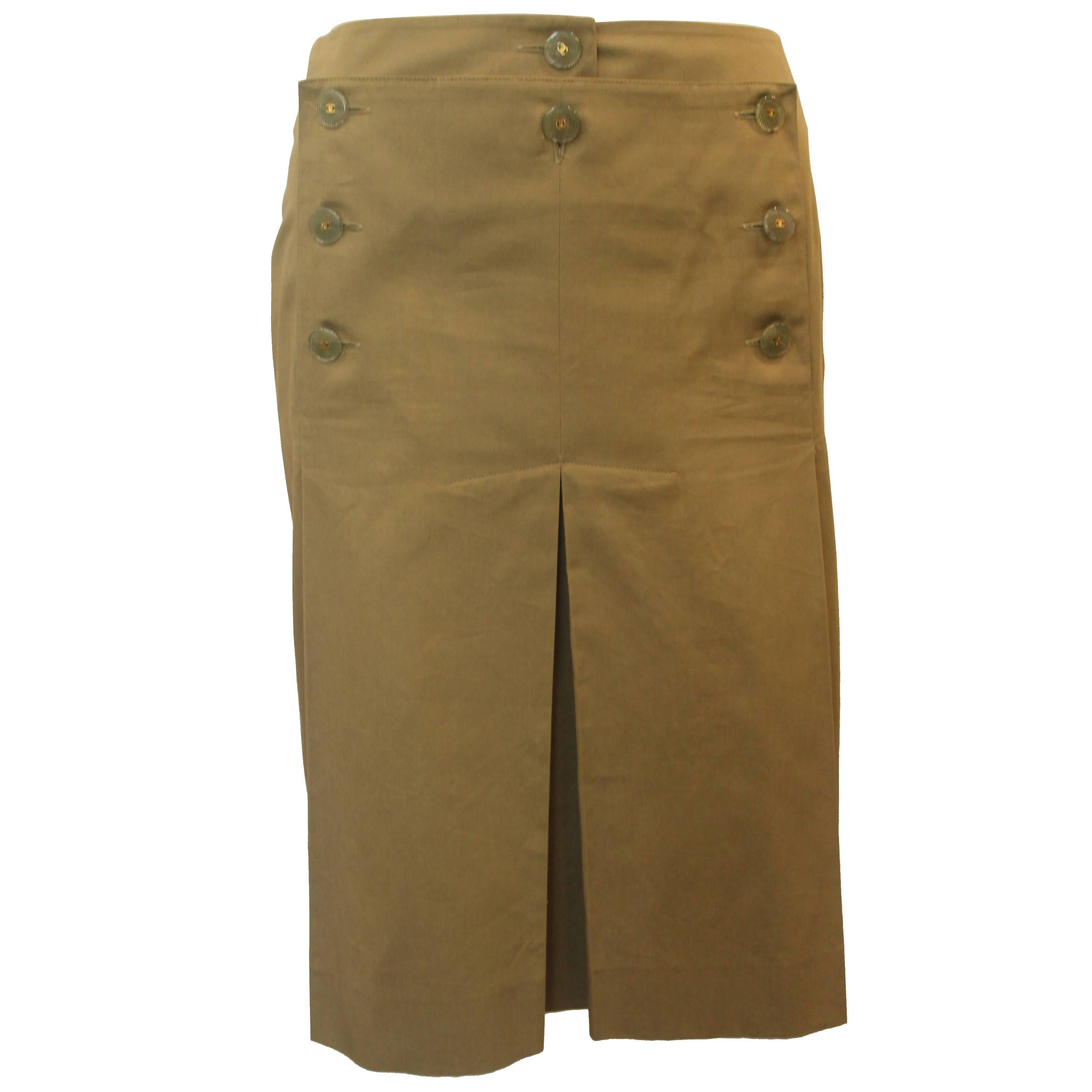 Chanel Olive Skirt with Pleating and Lucite Buttons - 36 - 02 P