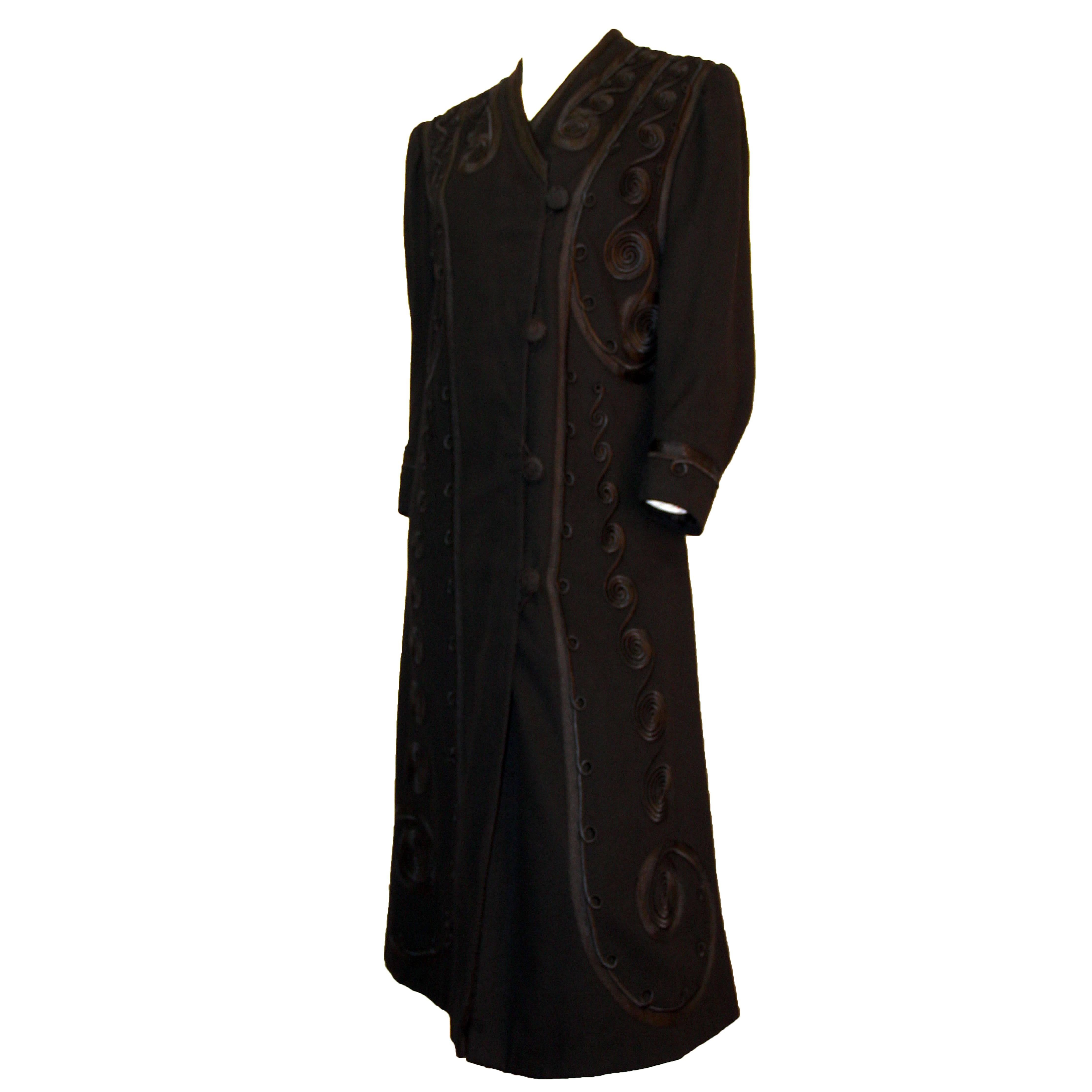 Cappotto nero edoardiano con rifiniture in seta e raso in vendita